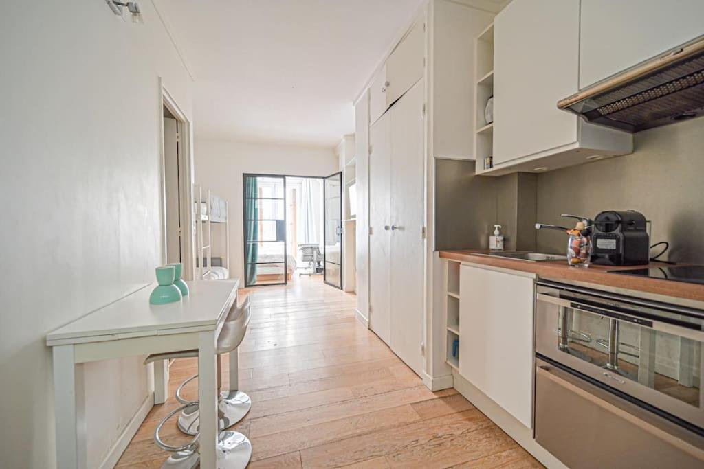 Warm & Welcoming Flat - Family's Ideal - Marais Apartment *
